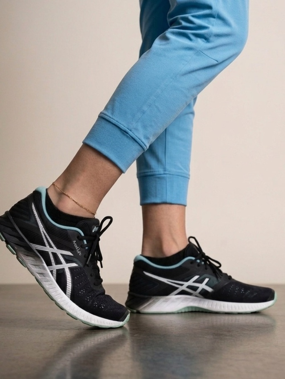ASICS fuzeX Lyte Running Shoes Size 8.5 Women Tennis, Gym, Walking, Workout